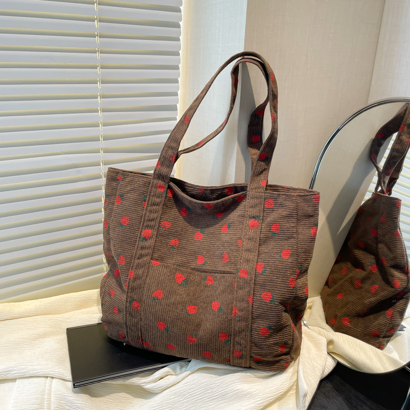 Free Delivery Designer Bag Large Capacity Simple And Fashionable Casual Strawberry Printed Shoulder For Women 2025 Summer New Fashion Hand Trend Luxur