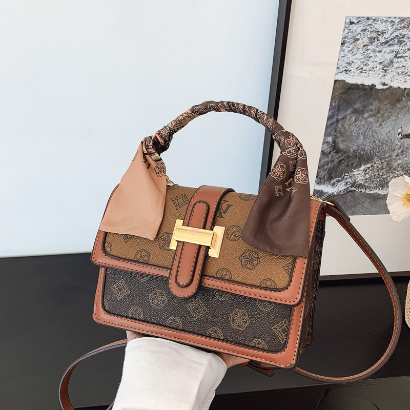 Designer free shipping 2025 new style fashionable temperament high-end texture hand-held single shoulder diagonal cross bag for women