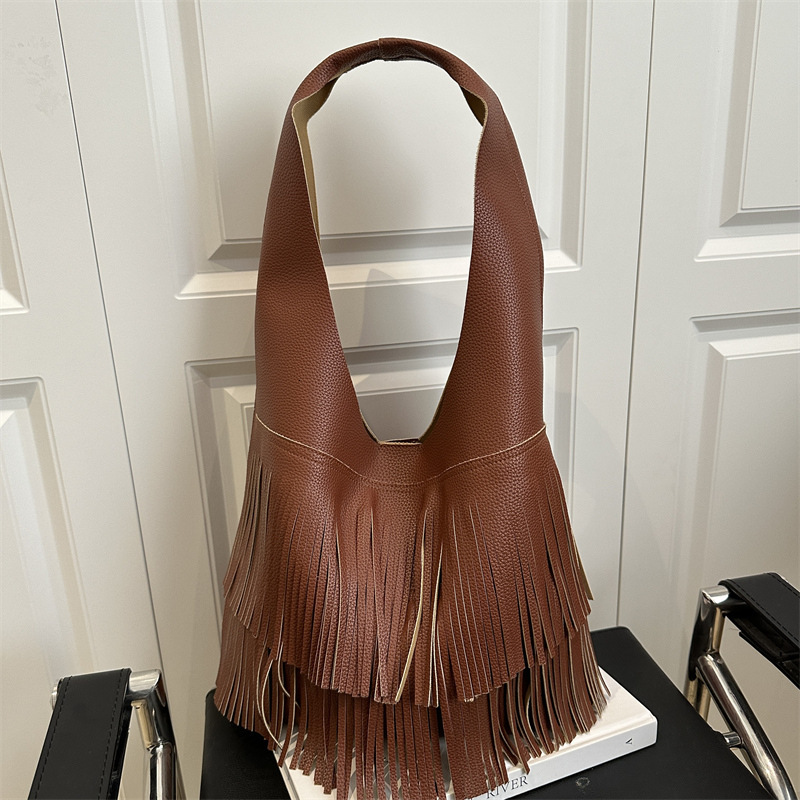 Small Niche Design Korean Fashion Tassel Personalized Shoulder For Women 2025 New Versatile New Free Delivery Designer Bag Large Luxury Bag Capacity U