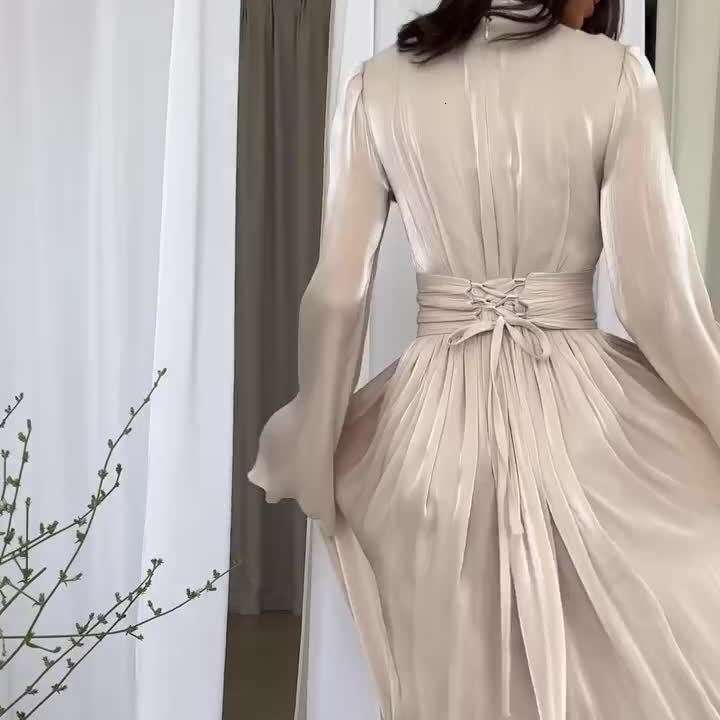 Autumn New Fashionable French Round Neck Waist Fold Light Luxury Style Dress