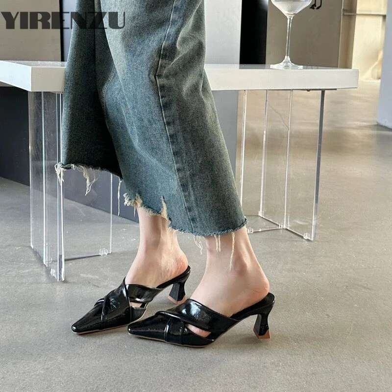 New Pointed-toe Sexy Elegant Fashionable Women's Shoes with Shallow Mouth and Hollow Breathable/Comfortable Slippers