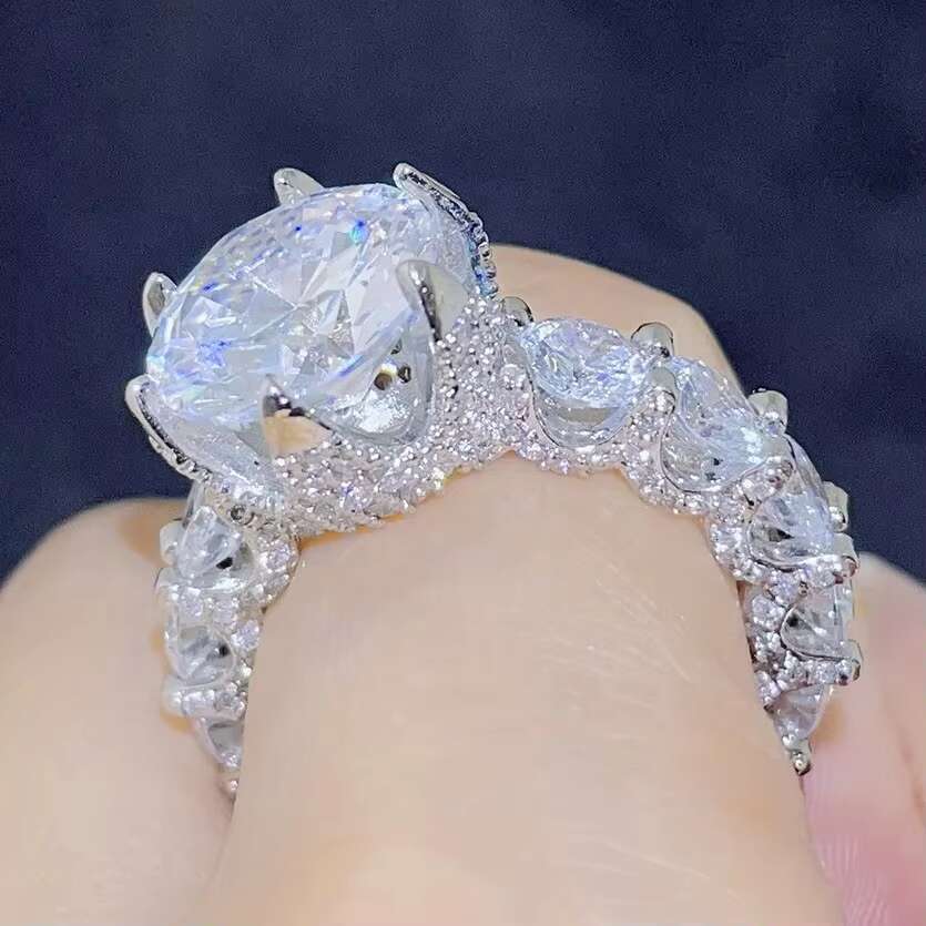 Engagement 14K Gold Brilliant Cut Lab Grown Dia Ring for Women