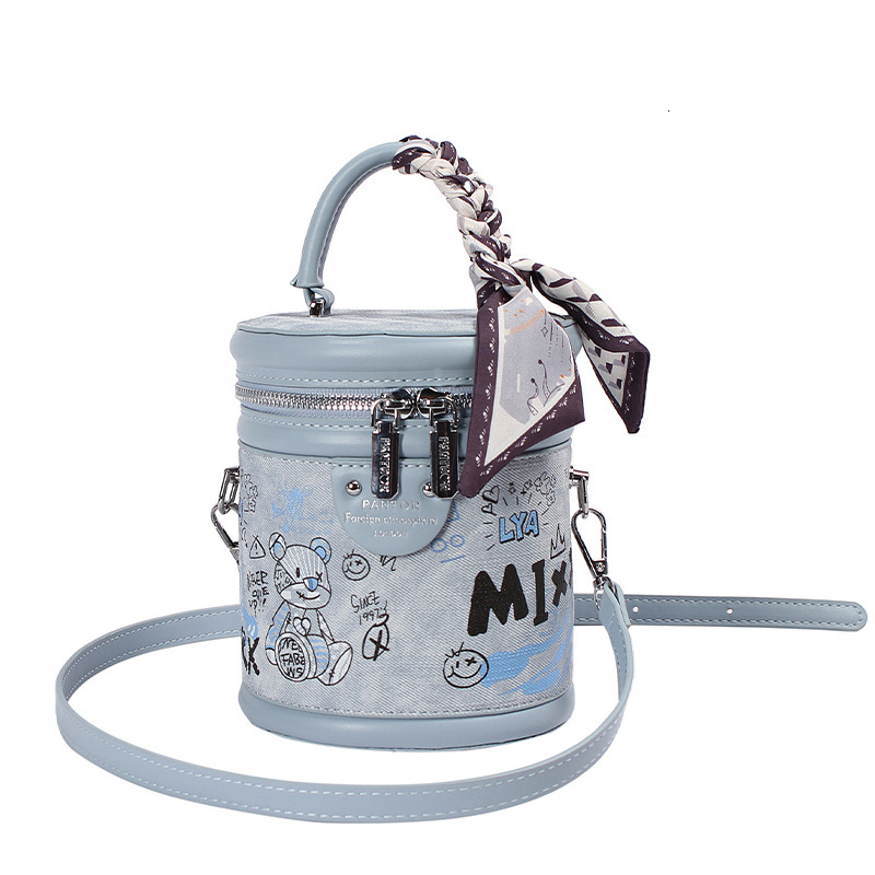 Little Bear Graffiti Printed Handheld Bucket for Women 2025 New Style Internet Celebrity Trendy Street Photography Versatile Single Shoulder Crossbody