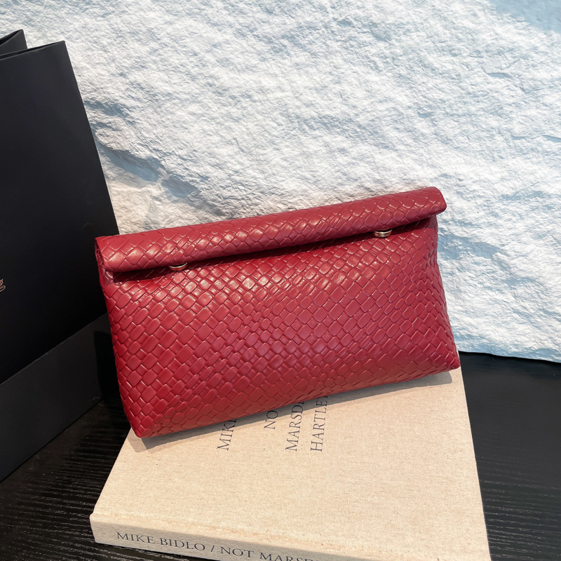 Casual Versatile Crossbody In Spring Summer 2025 New Korean Luxury Bag New Free Delivery Designer Bag Version Shoulder Bag Fashionable And Trendy Comm