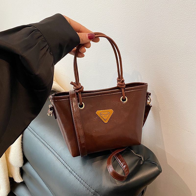Free Delivery Designer Bag Instagram Handheld For Women 2025 Winter Small Bucket Versatile Single Shoulder Crossbody Commuter Women's Bag Luxury 