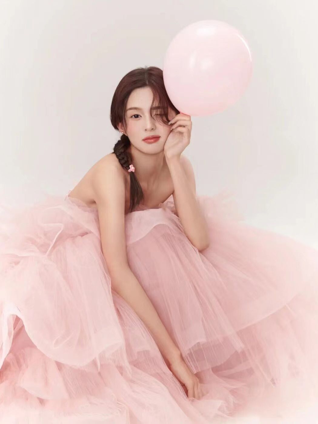 Fairy-Like Pink Net-Sheer Wedding Gown Featuring Fish-Boned Waist Cincher & Wide Skirt Pink Off-The-Shoulder Halter Neck Corset Wedding Dress