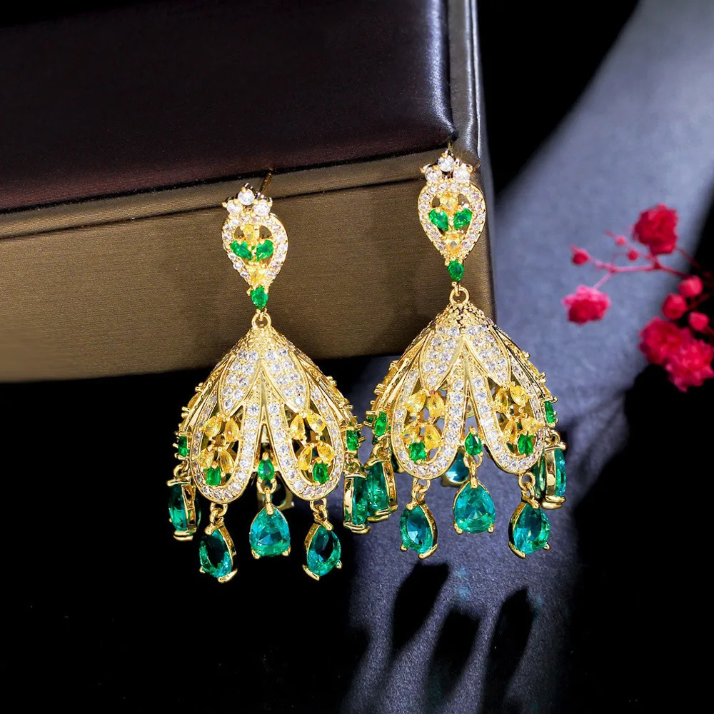 Retro Exaggerated Earrings Zircon Inlaid Hollow Drop Earrings Women Fashion Jewelry Indian Jhumka Jhumki Indian Earrings 250515