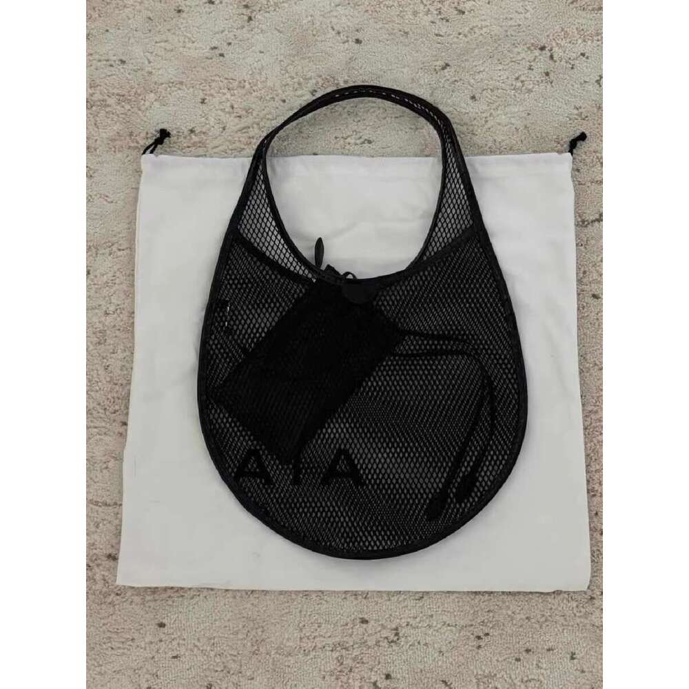 New Product Internet Celebrity Same Style Fashion Versatile Dark Hollow out Lacquer Leather Design Commuter Mesh Single Shoulder Tote Bag