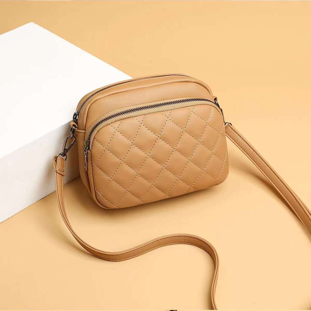 Direct supply fashion versatile European American street trend single shoulder small women's crossbody bag 2025 new style chic and elegant temper