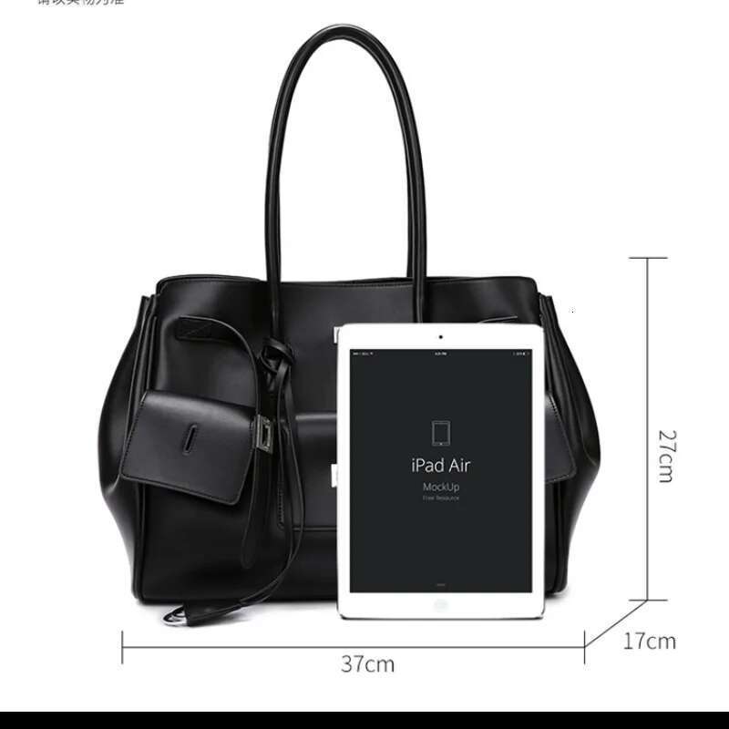 Tote 2024 new rodeo fashionable simple handbag women's large capacity shoulder commuter bag