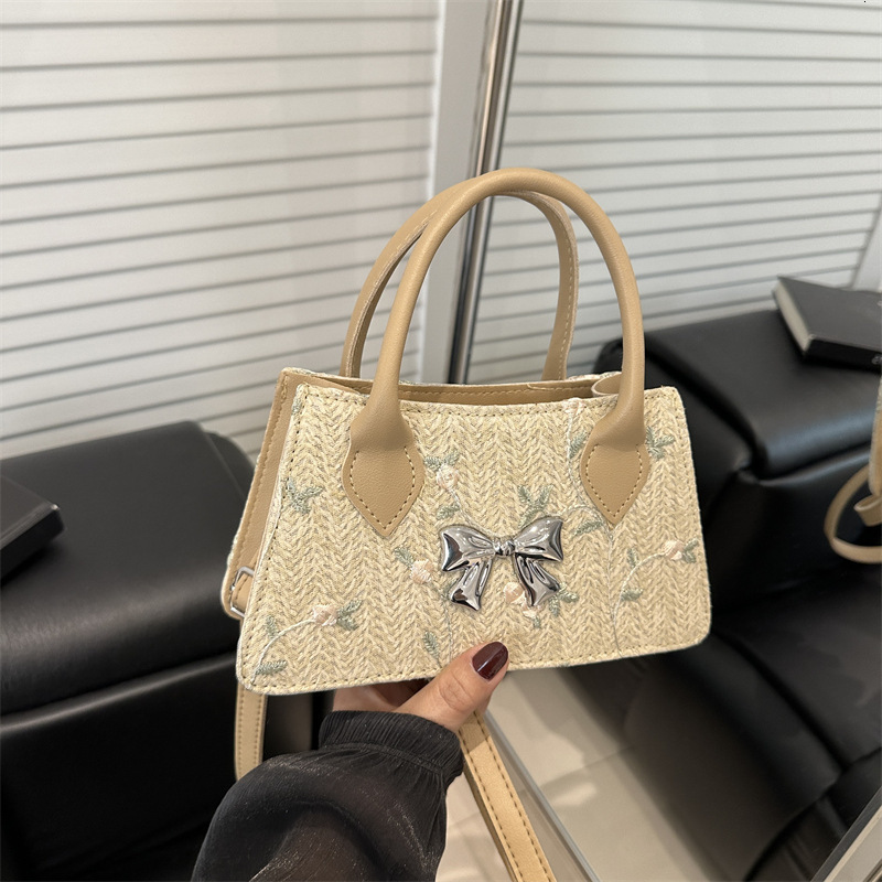 Grass Woven New Free Delivery Designer Bag Fashionable Handbag For Women 2025 New Trend Ins Single Shoulder Crossbody Bag Stylish Butterfly Bow Luxury