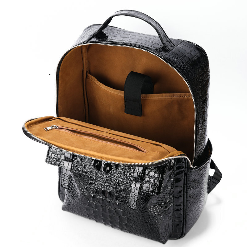 2025S Designer Bag New Casual Men Black Trendy Cool Crocodile Pattern Outdoor Computer Backpack