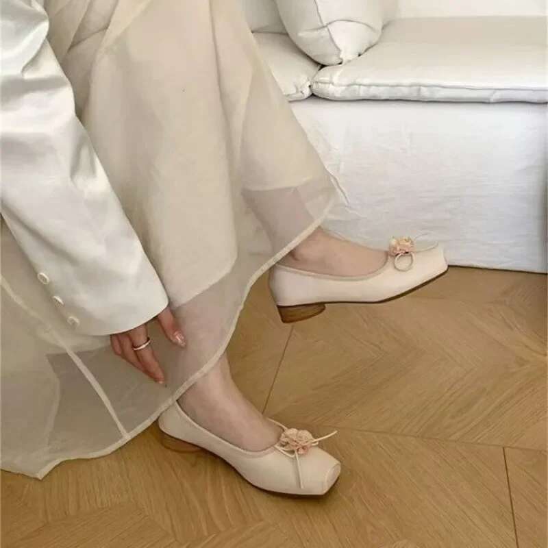 Women's Chunky Single Autumn New Square Head Shallow Mouth Flower Butterfly Knot Soft Sole Non-slip Low Top Shoes