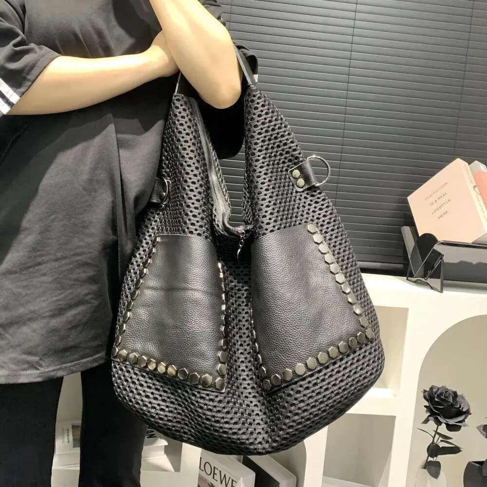 Retro mesh handbag, capacity shoulder punk style rivet stray bag, large women's bag