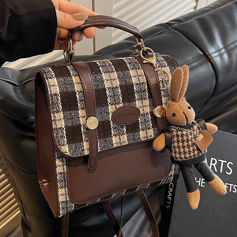 Top high-end brand, high-quality, free delivery, new designer bag, women's backpack, fashionable crossbody bag, niche multi-functional single sho