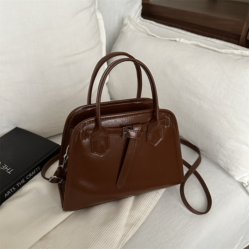 Trendy Small Square New Free Delivery Designer Bag For Women 2025 New Large Luxury Bag Capacity Highend Fashion Shoulder Versatile Crossbody Shell Bag