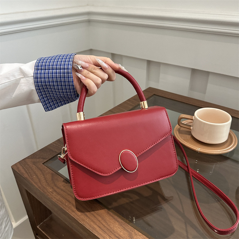 Free Delivery Designer Bag Women's Commuting Hand 2025 Winter New Versatile Ins This Year Popular Korean Version Solid Color Small Square Women&#