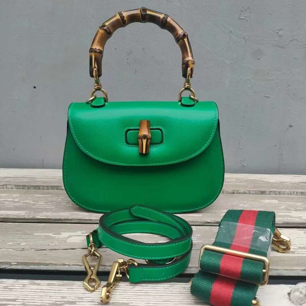 2023 High-End Fashionable Vintage Cow Leather Crossbody Simple Large Air Handbag Women's Shoulder Bamboo Saddle Bag