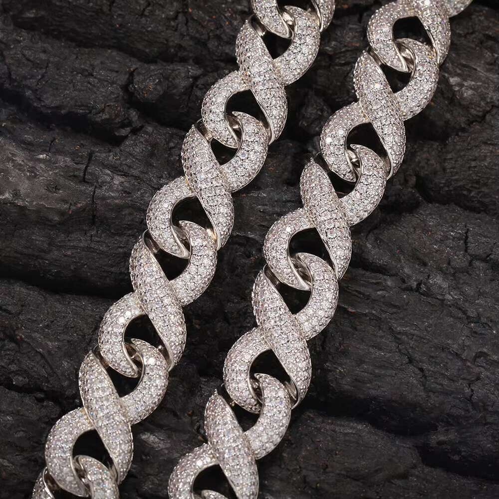DHCollections Hip Hop 15mm Iced Out Cuban Link Chain Necklace 16-24 Inch Gold Silver Plated Brass Bling Zircon Jewellery for Streetwear Style