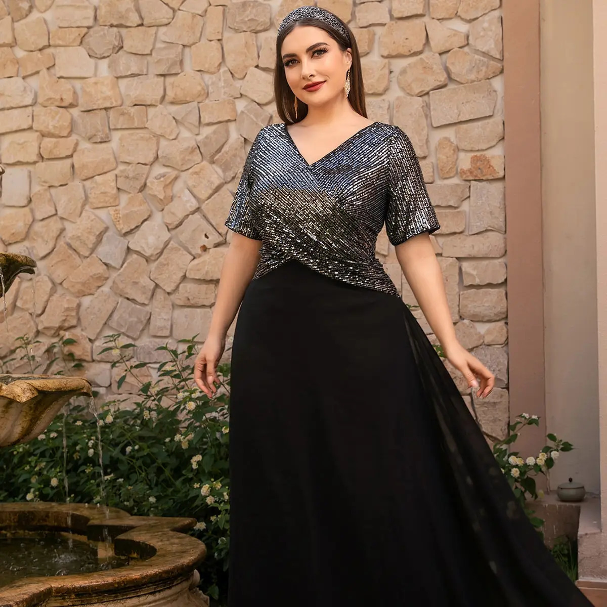 style double V-neck sequined chiffon dress for plus-size women in Europe and America suitable for bridesmaids at weddings 250509