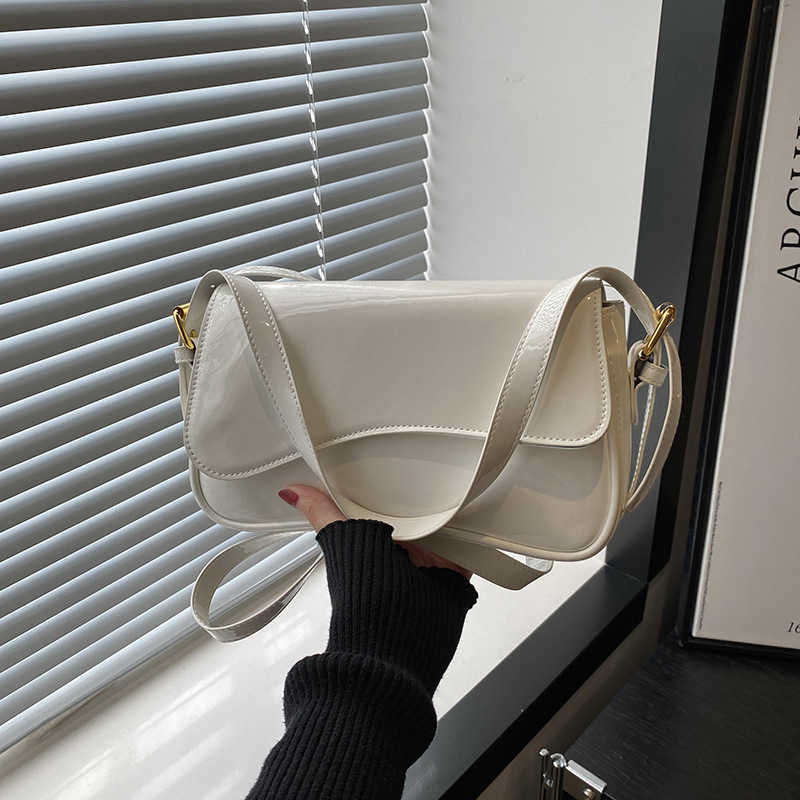 Women Shoulder Bag Fashionable PU Leather Crossbody Bag Casual Trendy Versatile High-quality Commuting Bag
