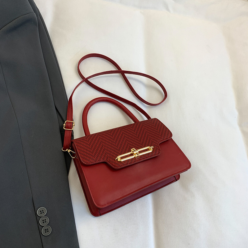 Free Delivery Designer Bag Women's 2025 Autumn Winter New Style High End And Fashionable Single Shoulder Crossbody Small Square This Year's 
