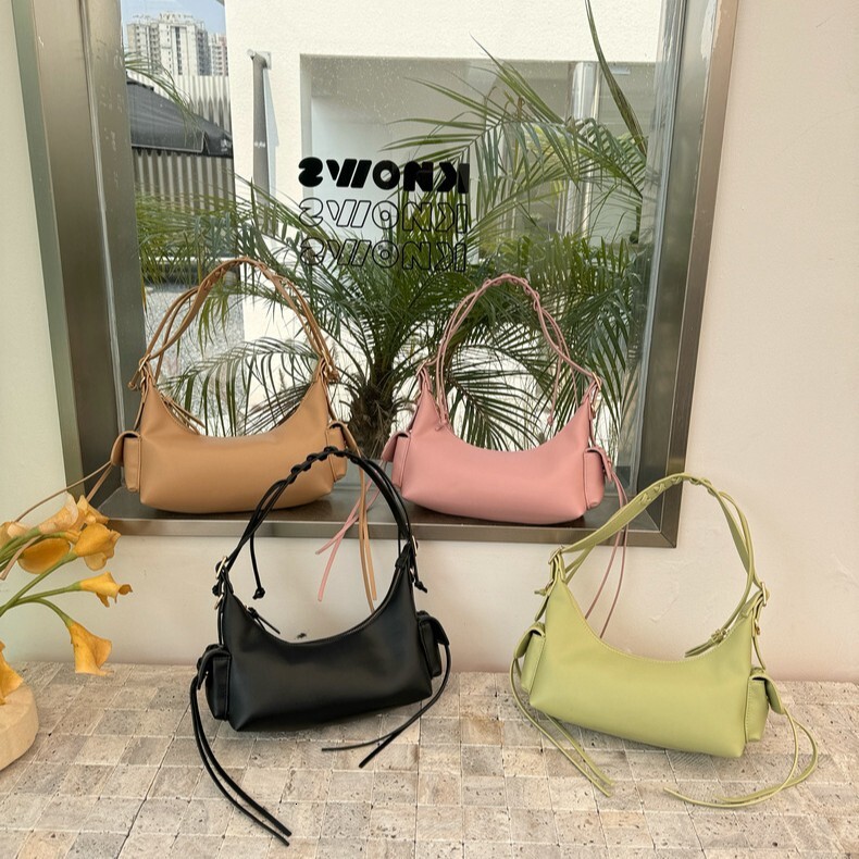 New Fashion Bow Korean Style Dumpling Fashion Single Shoulder Motorcycle Crossbody Bag Motorcycle Style Designer Underarm Bag Personalized Chain Desig