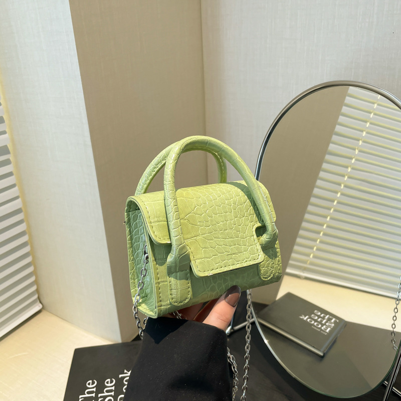 2025 New Stylish Design Single Shoulder Western Style New Free Delivery Designer Bag Solid Color Cover Small Square Handheld Luxury Bag Texture Crossb