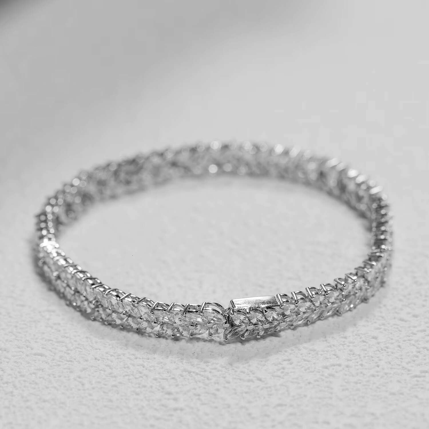 Fine Jewelry High-End Tennis Moissanite Sterling Sier Fashion Bracelet for Dateing