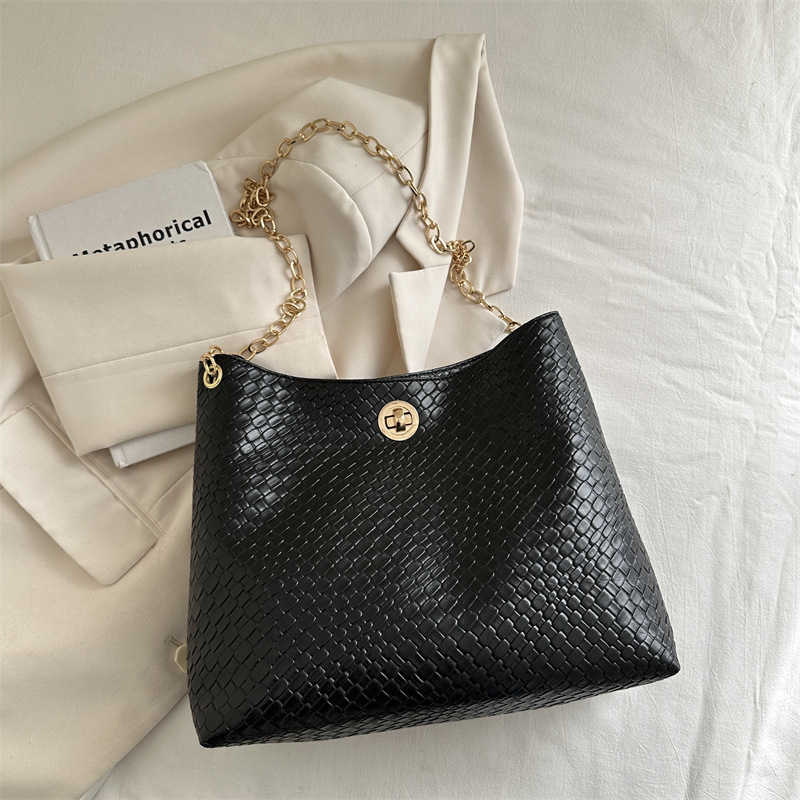 Free Delivery Designer Bag Commuter Lock Shoulder 2025 Winter Versatile Ins Premium Chain Underarm Tote Bag Luxury Bag
