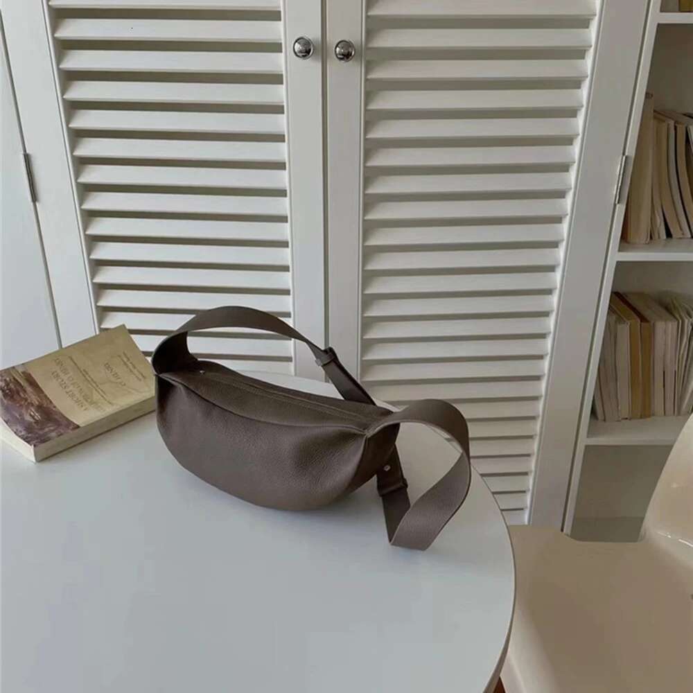 Women's Genuine Leather Shoulder Crossbody Cow Skin Saddle High Quality Female Wide Strap Hobos Bag Trendy Brand