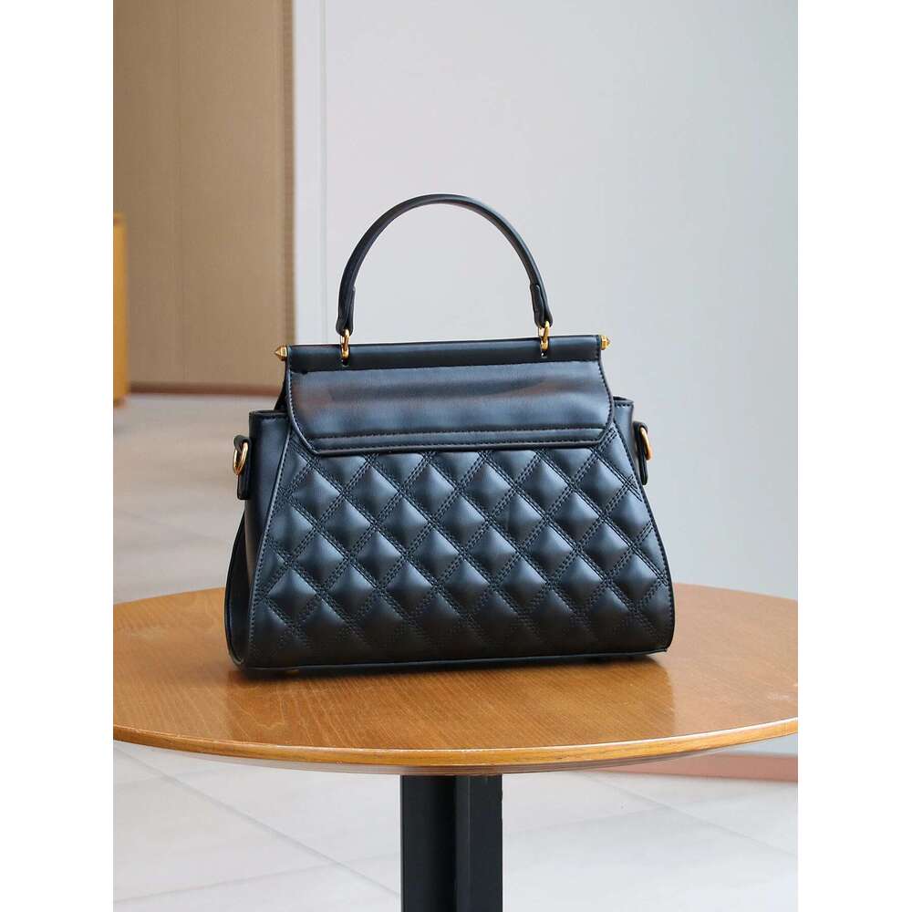 2025 New Niche Design Dia Handbag Fashion Chain Bag Retro Purple Ostrich Pattern Shoulder Slung Large Capacity Commut