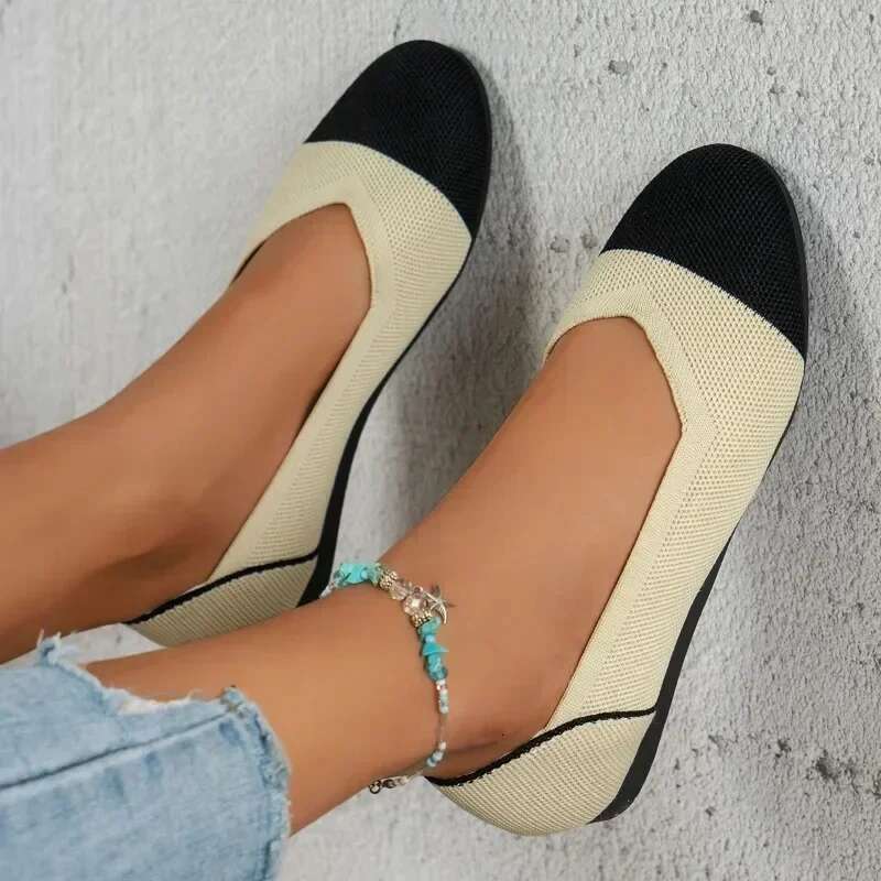 Breathable Mesh Flat New Pionted Toe Women's Slip on Casual Outdoor Plus Size Light Walking Shoes for Women
