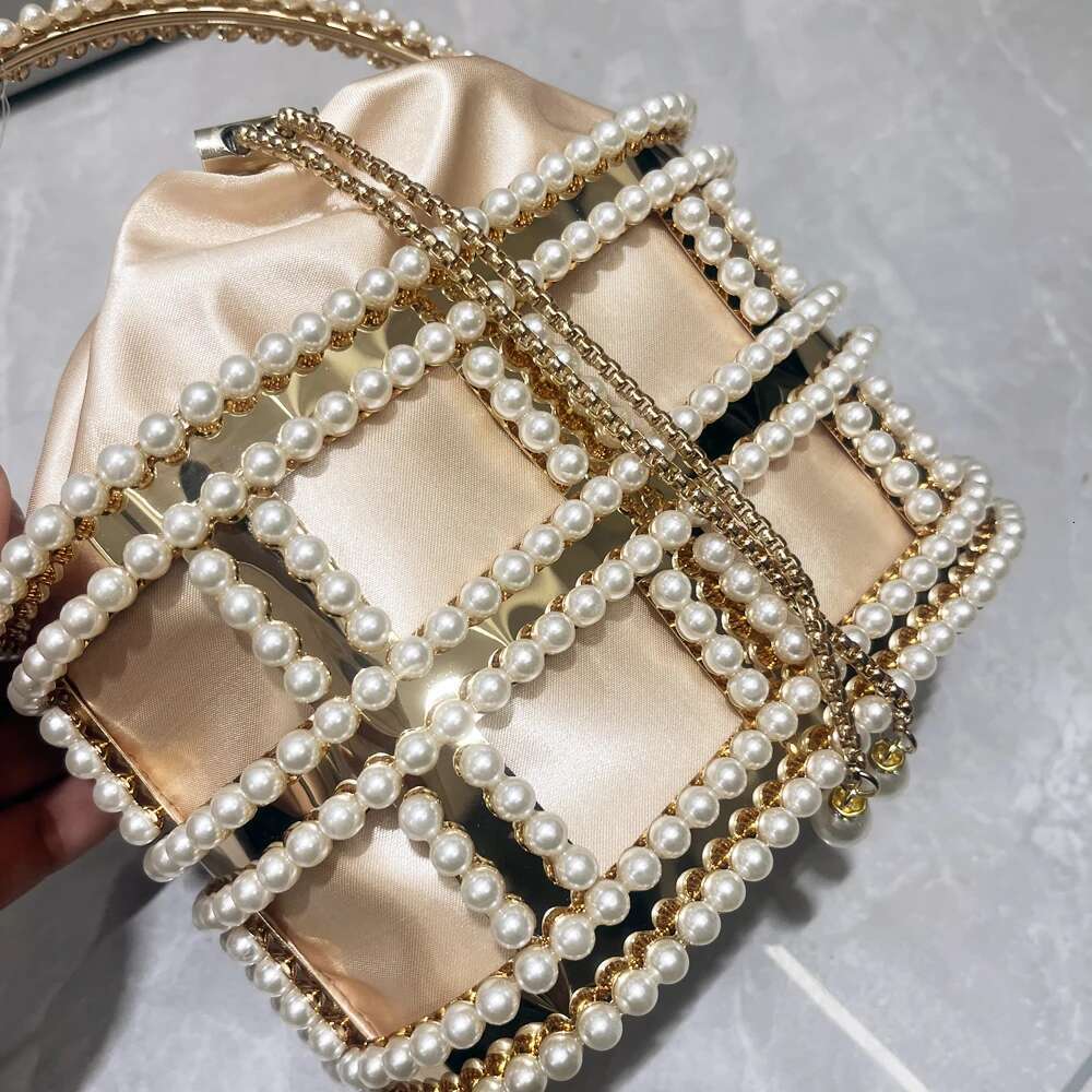 Handle Evening Clutch Bag Purses And Handbag Designer Shoulder Shiny Crystal Clutch Purse Pearl Decoration Bucket Bag