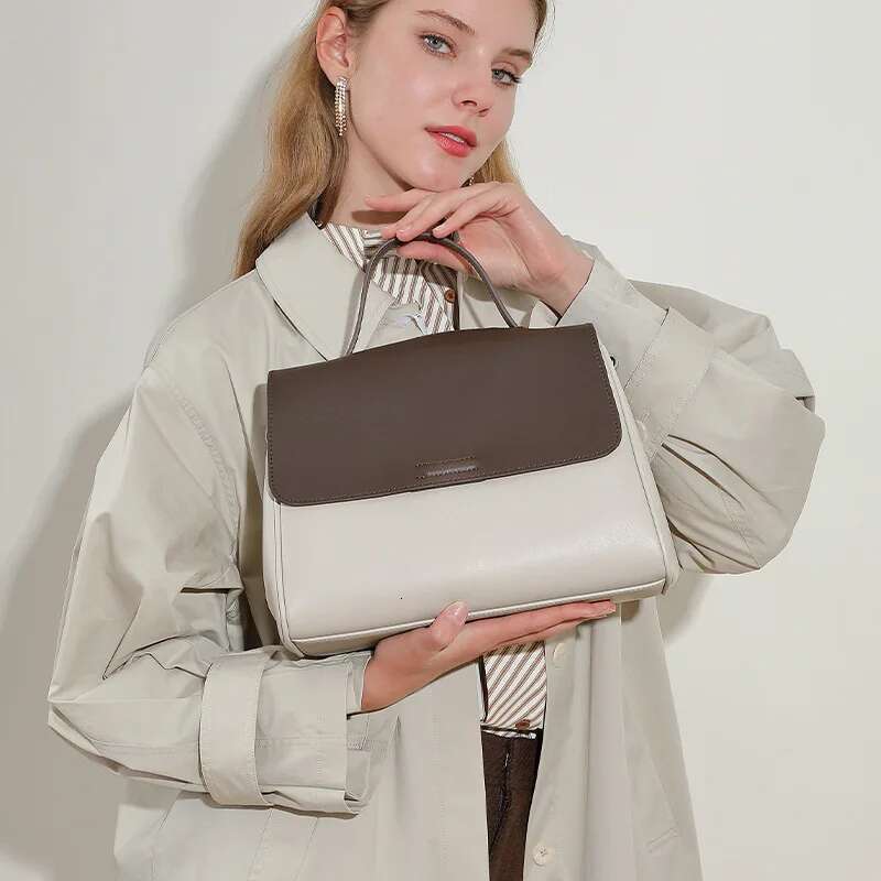 Real Leather Female 2025 New Commuter Tote Bag Joker, Niche, High Sense, Large-Capacity One-Shoulder Handbag
