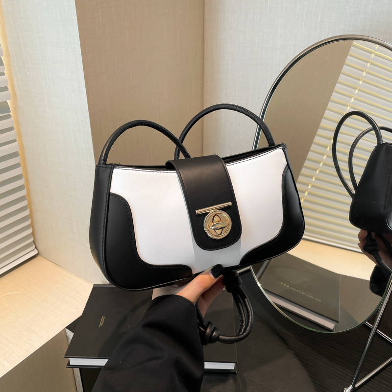 Free Delivery Designer Bag Ladies' High End Shoulder 2025 Winter New Versatile Ins Popular Niche Design Women's Temperament This Year Luxury