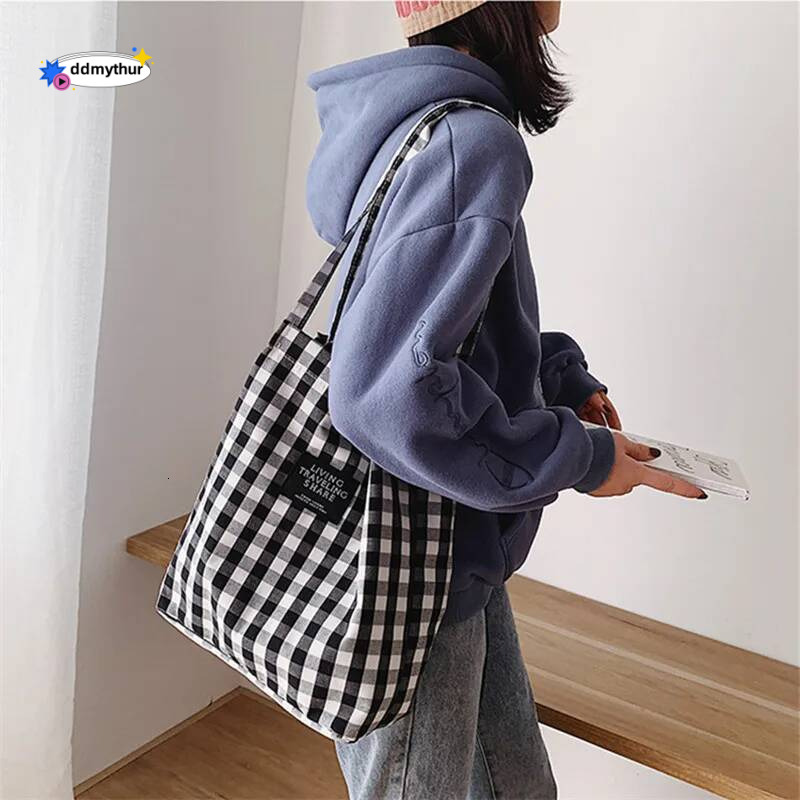 Fashion Simple Women Canvas Handbag Plaid Shoulder Female Wild Black And White Check Tote Campus Style Student Books Bag ddmythur