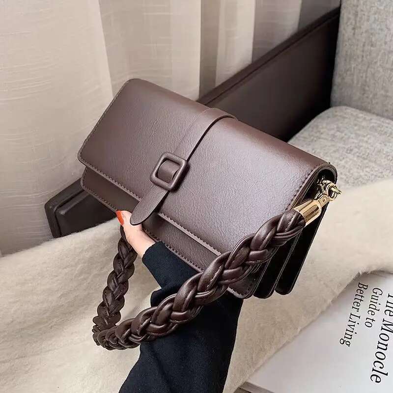Ladies' Trendy High-End Fashion Crossbody Handbag, Niche Single Shoulder Square Mobile Phone Bag, Small Leather Bag