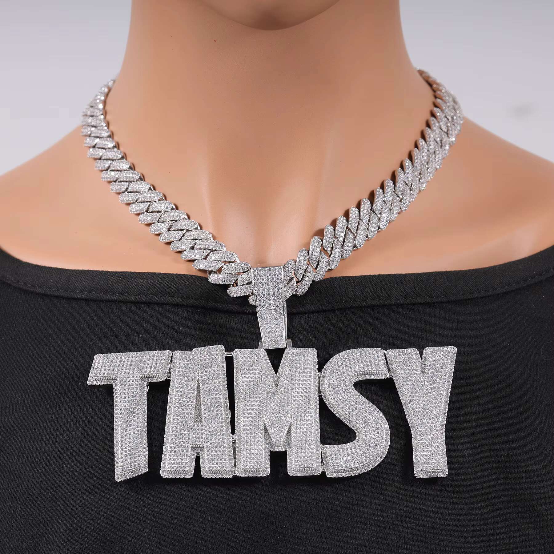 Custom Name 5A Zircon Letter Pendant Necklace Sparkling Big Dia Cuban Charm for Women and Men Fashion Chains Necklaces