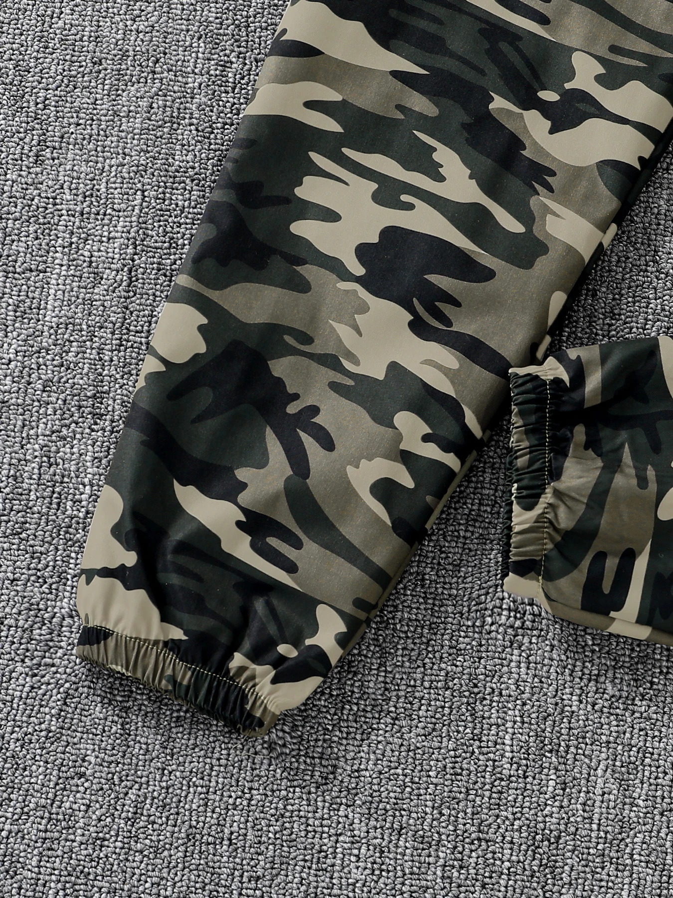Childrens Spring and Autumn Girls Fashion 3-piece Short Sleeve HoodieKnitted Tank TopCamouflage Pants - Military Green 250515