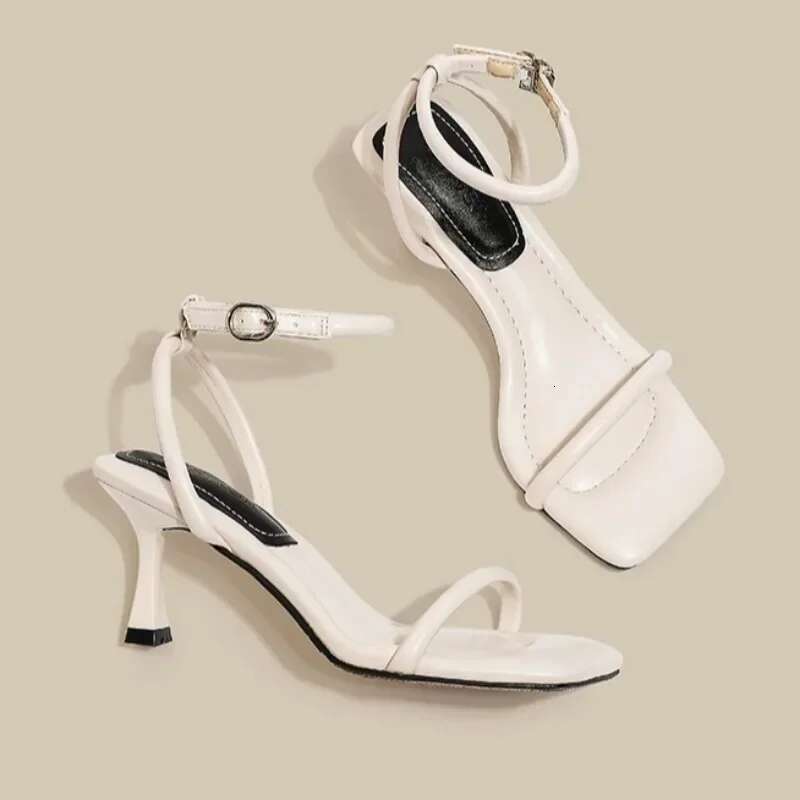 2025 Summer Women's Roman Open Toe Office and Career Fashion Buckle Strap Outdoor New Solid Best Seller Heeled Sandals