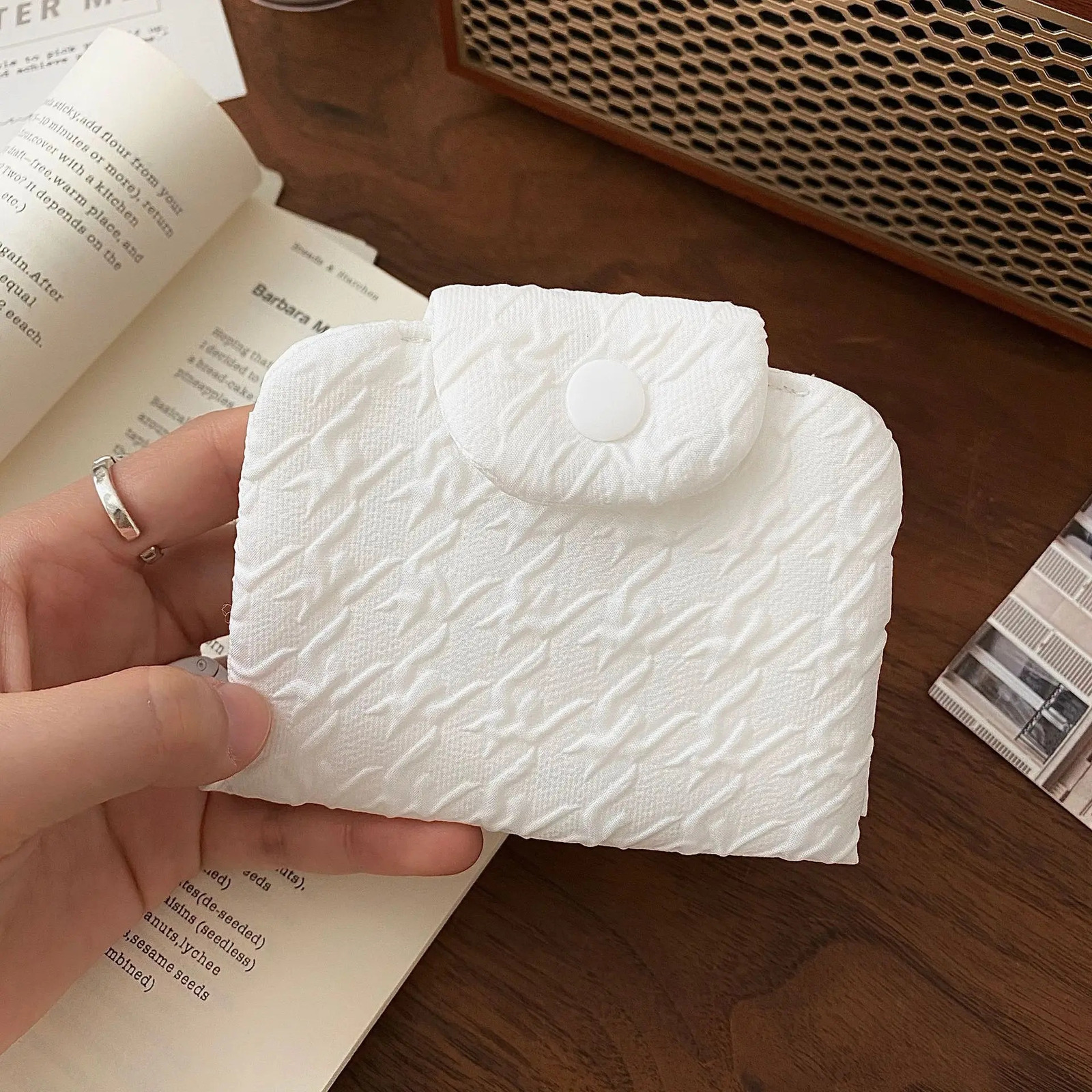 1pcs lady wallet wrinkled Coin Purse Large Capacity Short Wallet Chic Snap Card Holder Portable Mini Storage Bags Key case 250515