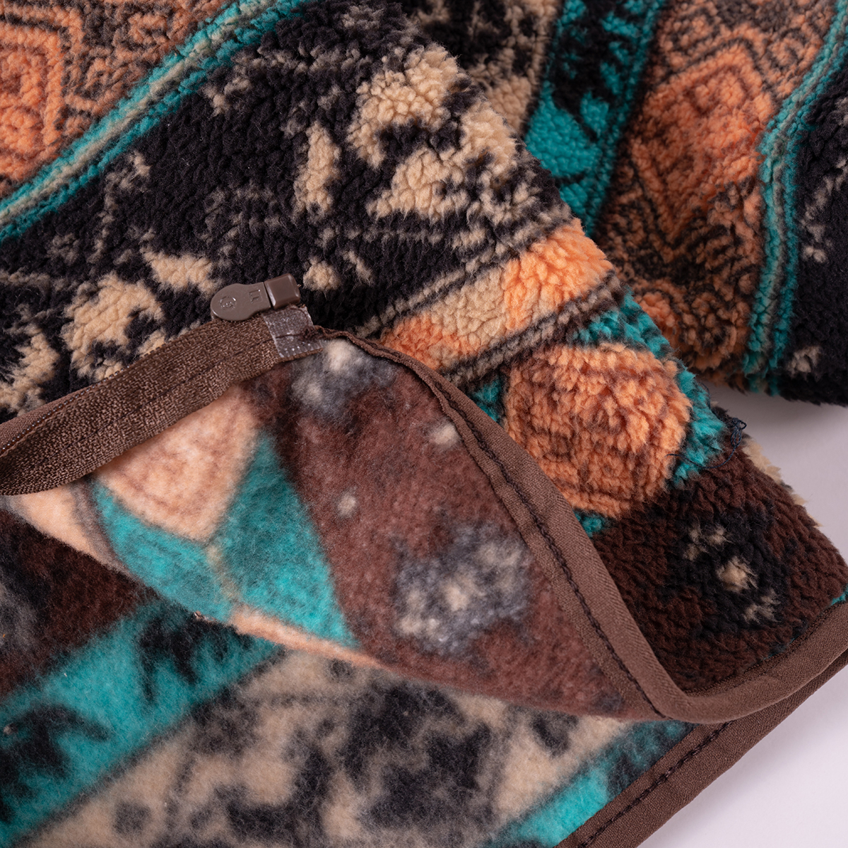 Baby Fall/Winter Zipper Jacket is designed in vintage ethnic style, loose fit, thickened and warm, perfect for daily cozy wear in fall and winter seas