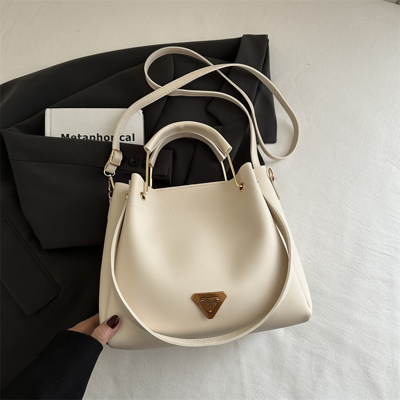 Spring New Women's Fashion Handheld Luxury Bag Bucket With High Quality Texture Single New Free Delivery Designer Bag Shoulder Diagonal Cross Sim