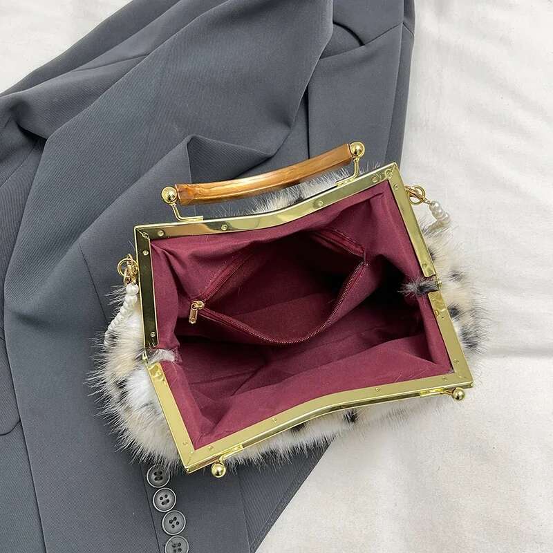 2024 Winter Furry Evening Clutch Designer Shell Handbag For Women Leopard Faux Fur Wedding Purse Plush Crossbody Bag