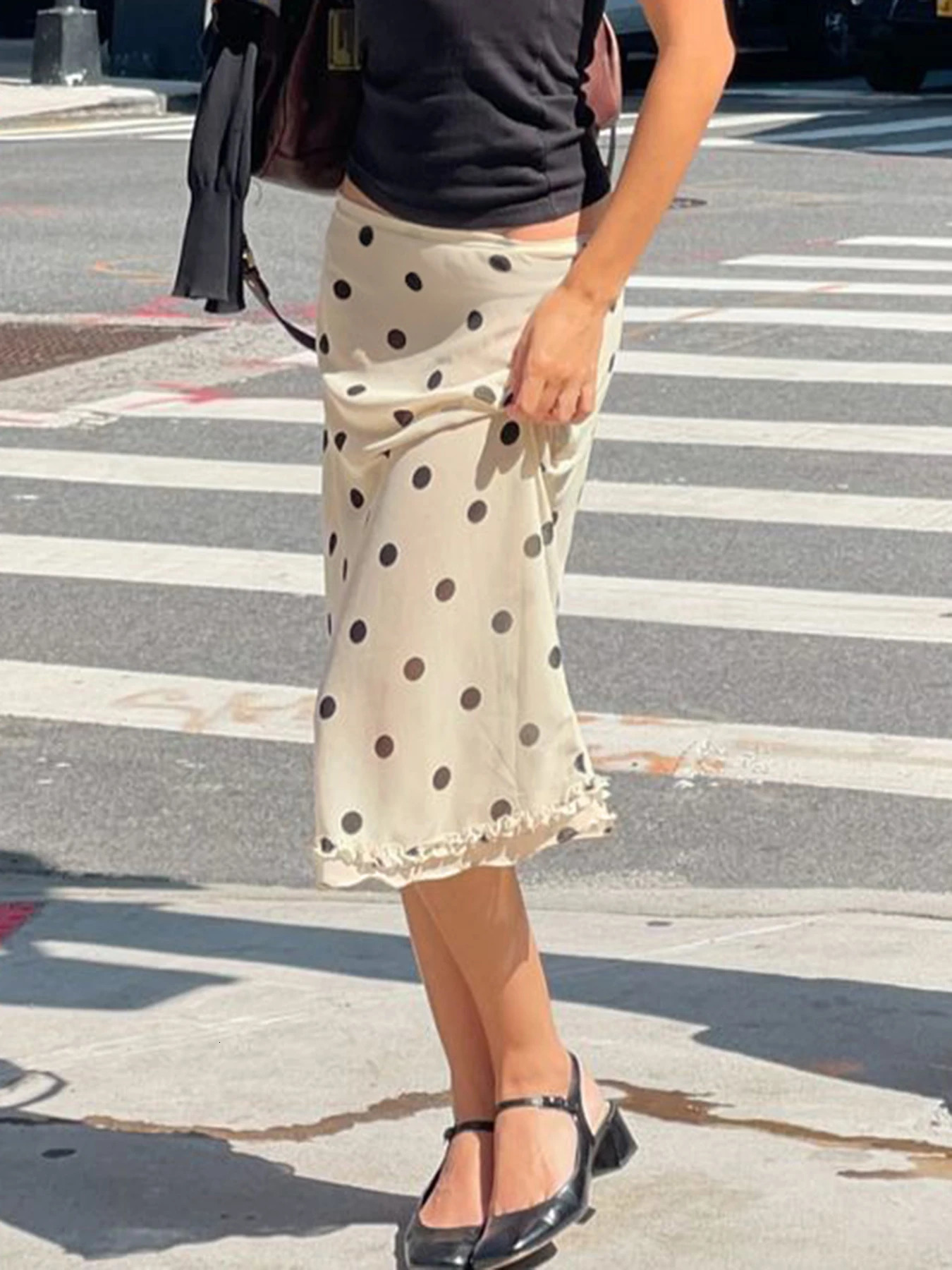 Elegant England Style Dot Print Women MidLength Skirt Edible Free Fungus Simple High Fashion Long 250515