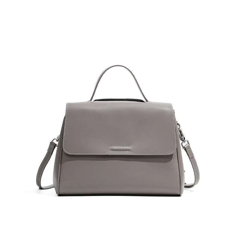 Real Leather Female 2025 New Commuter Tote Bag Joker, Niche, High Sense, Large-Capacity One-Shoulder Handbag