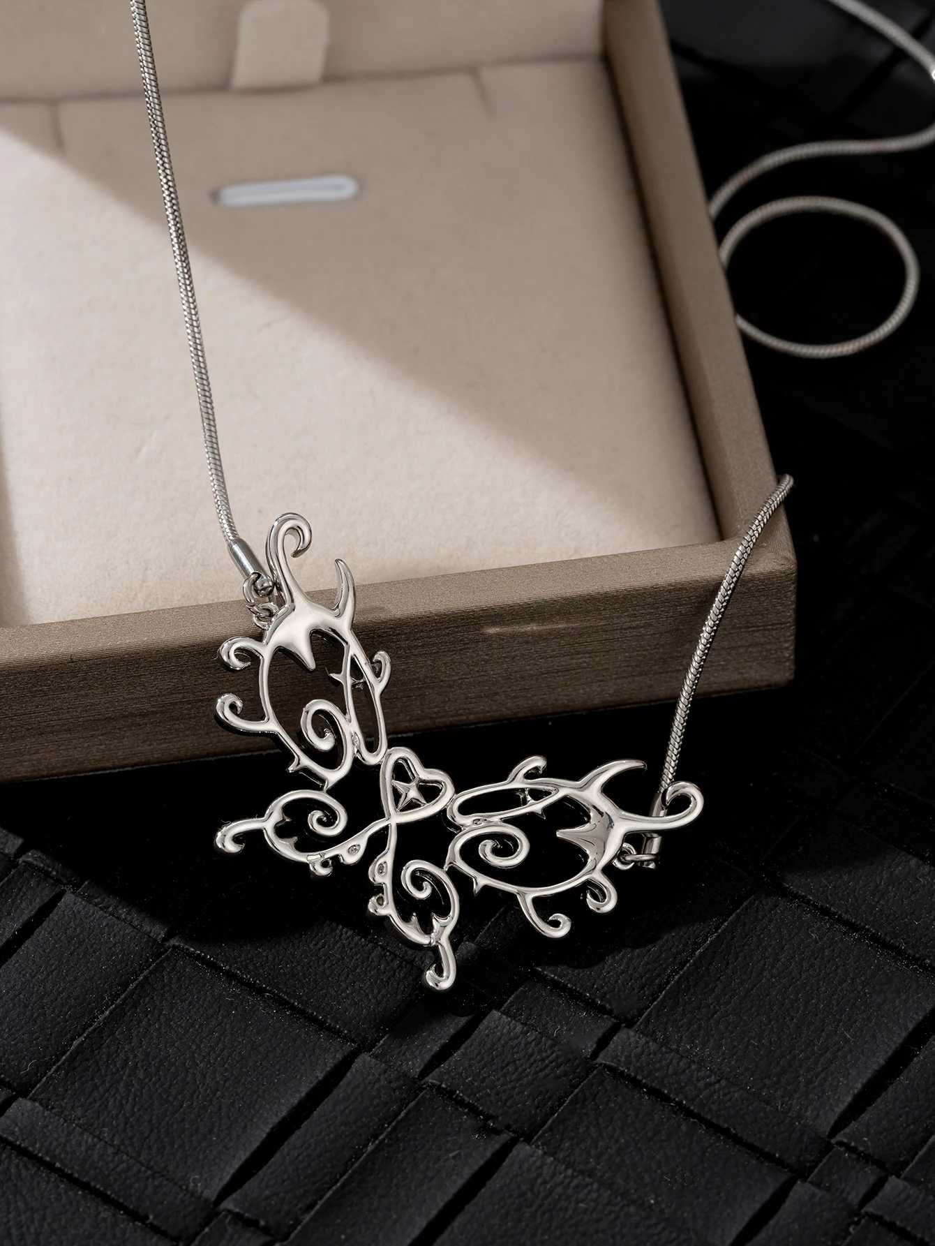 Sexy Y2K Butterfly Decoration Round Snake Waist Chain Charm Girl Ball Party Body Jewelry Accessories Y250515