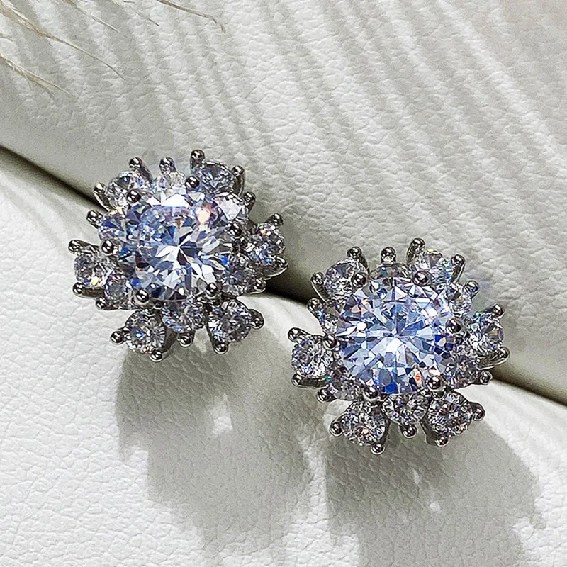 Huitan Cute Flower Stud Earrings with Crystal Cubic Zirconia Delicate Daily Wearable Accessories for Women Party Fashion Jewelry 250515