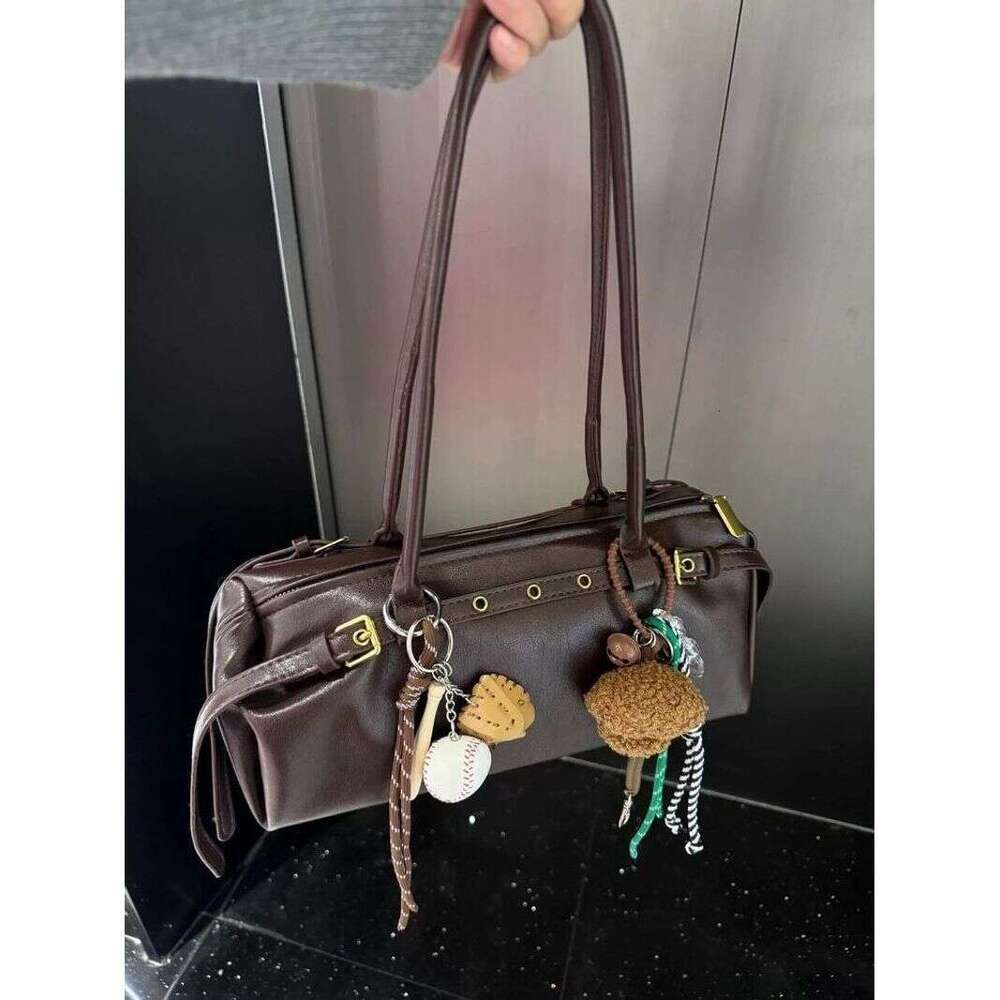High end niche underarm for women 2025 new autumn and winter fashion handbag versatile commuting shoulder bag